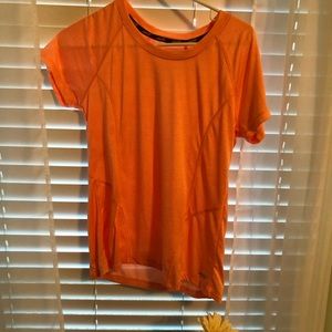 Peach workout T-shirt
